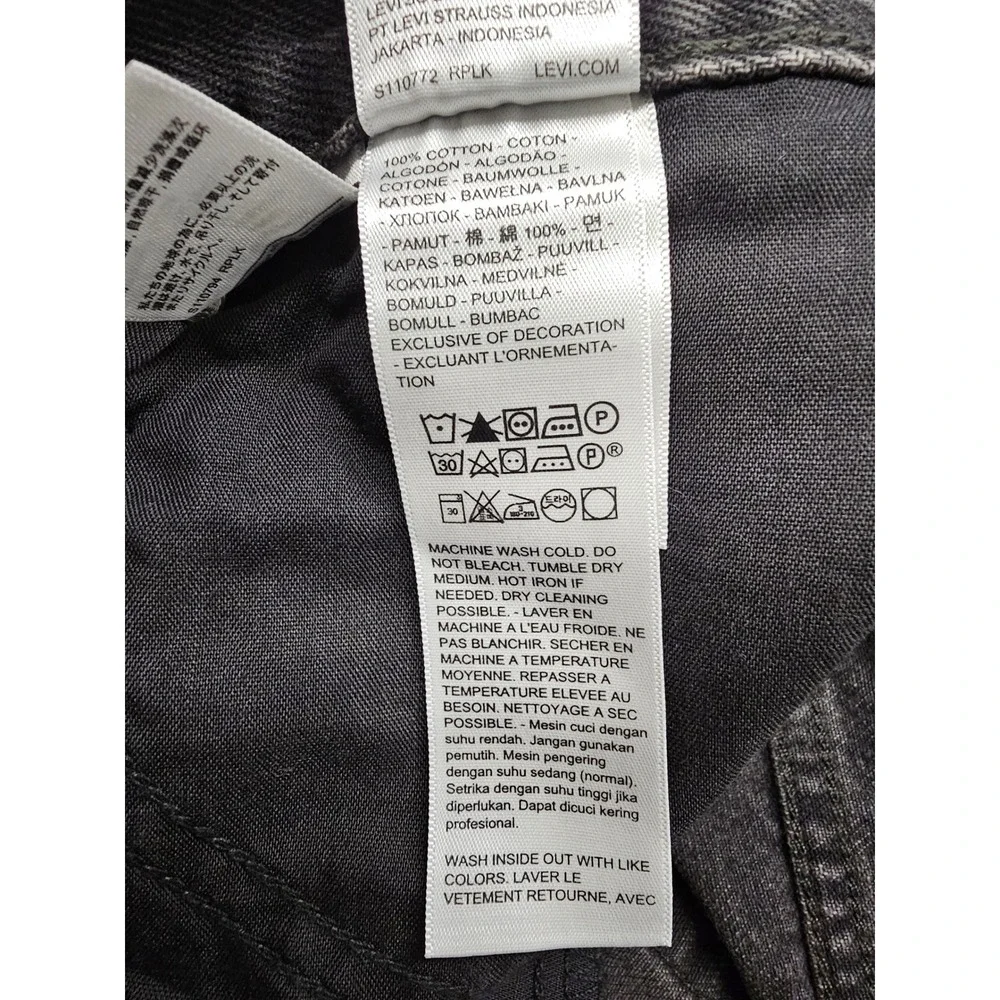 Levi's Womens High Rise Mom Shorts Black Denim Casual Size 32
